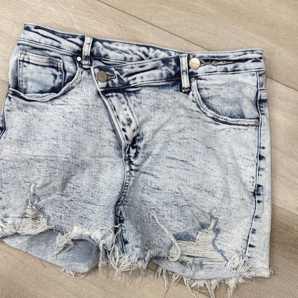 Stylish Distressed Cross Button Denim Shorts